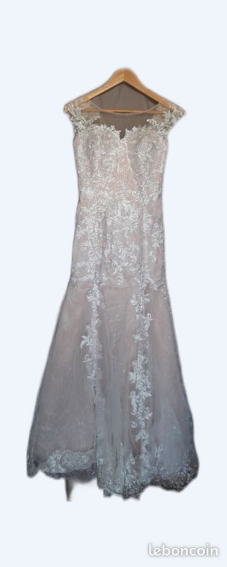Robe de mariée avec châle (image 1)