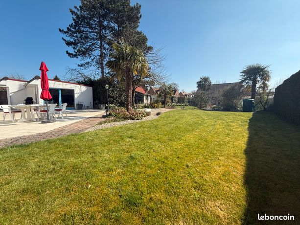 Maison 212m2 de 6 pièces sur un grand terrain de 1200m2