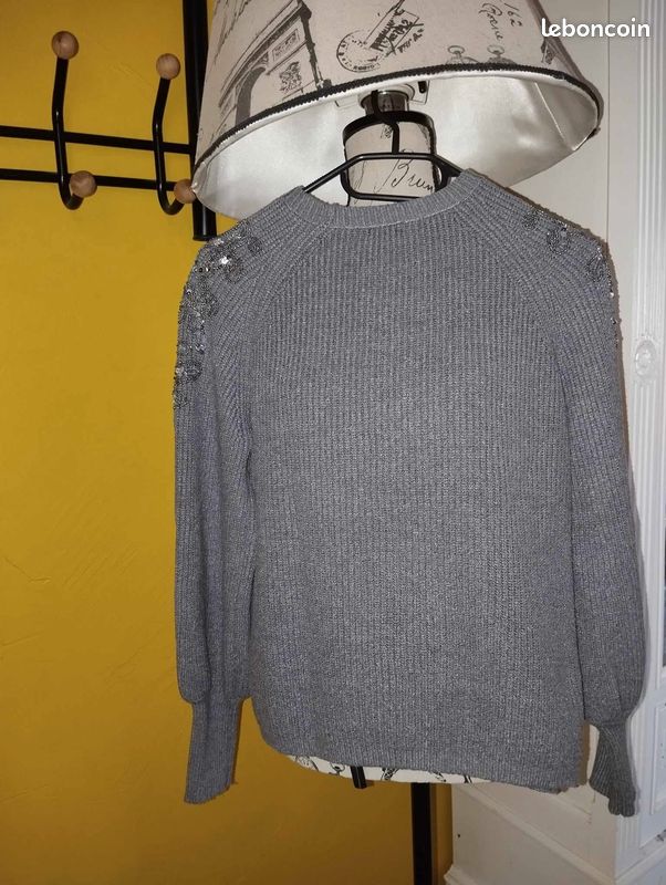 Pull Homme Gris Rayé Tissaia Taille M - Col V, Manches Longues - Très Bon état
