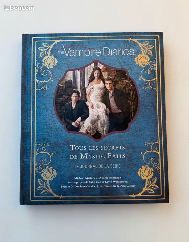 Livre The Vampire Diaries - Tous les secrets de Mystic Falls - Edition reliée collector • Excellent état (image 1)