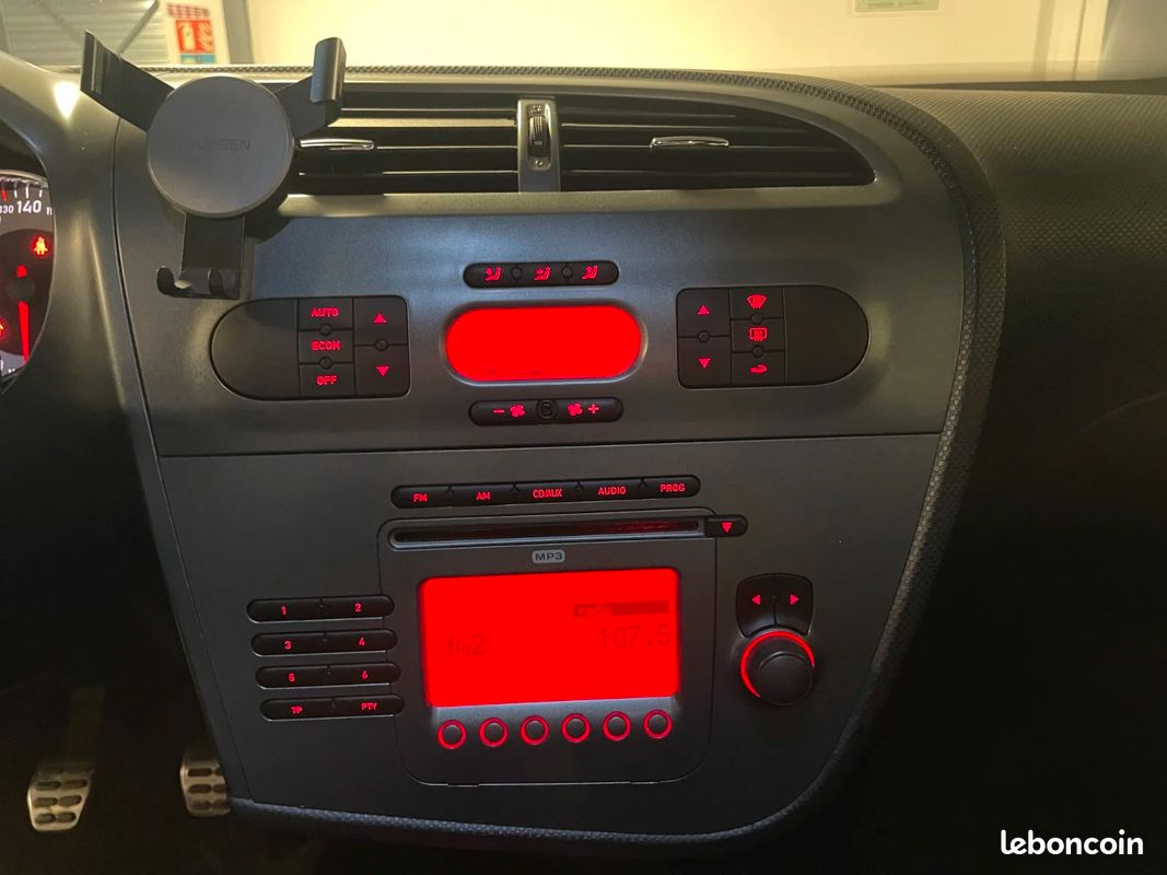 SEAT LEON 2.0 TFSI 240 Cupra TOIT OUVRANT (image 18)