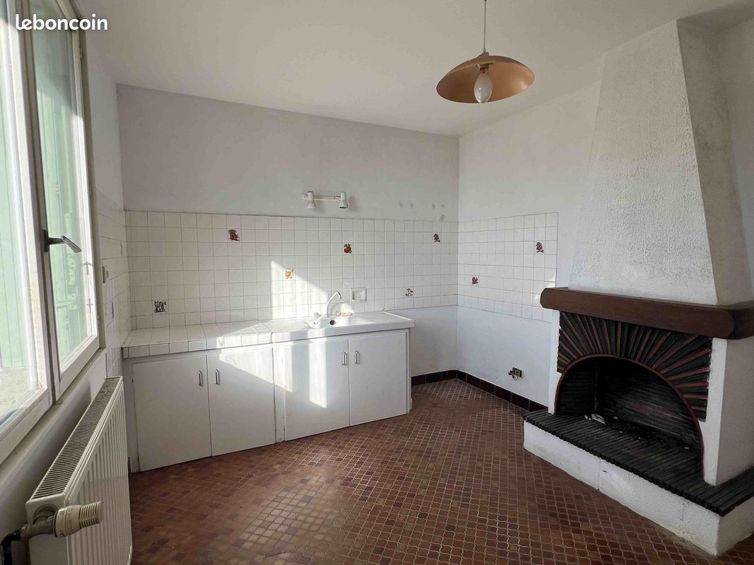 Maison 4 pièces 101 m² - Confolens 16500 (image principale 4)