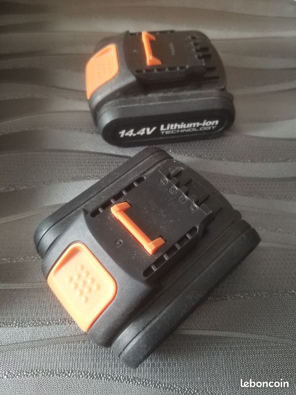 Malette perceuse visseuse avec 2 batteries (image 2)