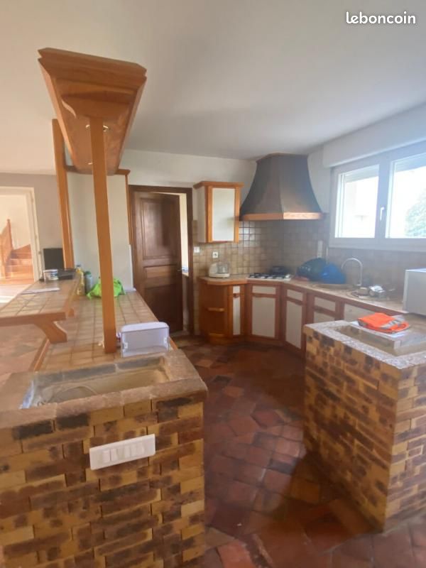 Pavillon 5 pièces 155 m² - Vouillé 79230 (image principale 4)