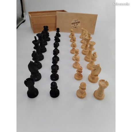 Echiquier Lardy Taille 8 Avec Pièces En Buis - Jeu D'échecs En Bois