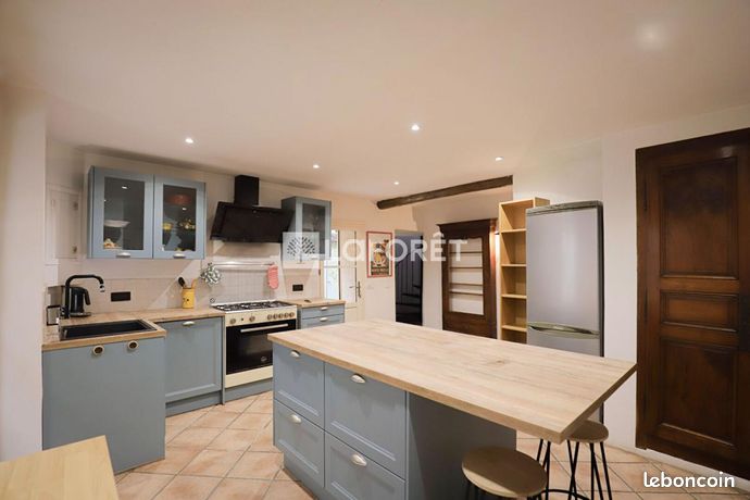 Maison 6 pièces 195 m²