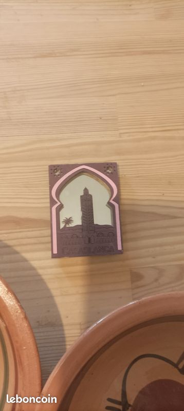 Lot deux assiettes en terre cuite (image 2)
