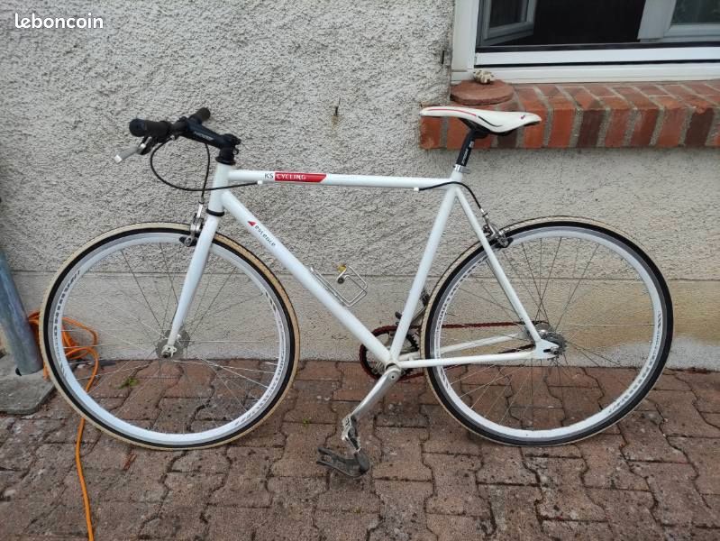 Vélo FIXIT KS CYCLING Essence Vélos