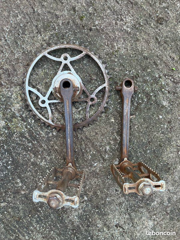 Pédalier Ancien Pour Vélo Dame (type Diamant) Avec Pédales - Années 1915/20 (occasion)
