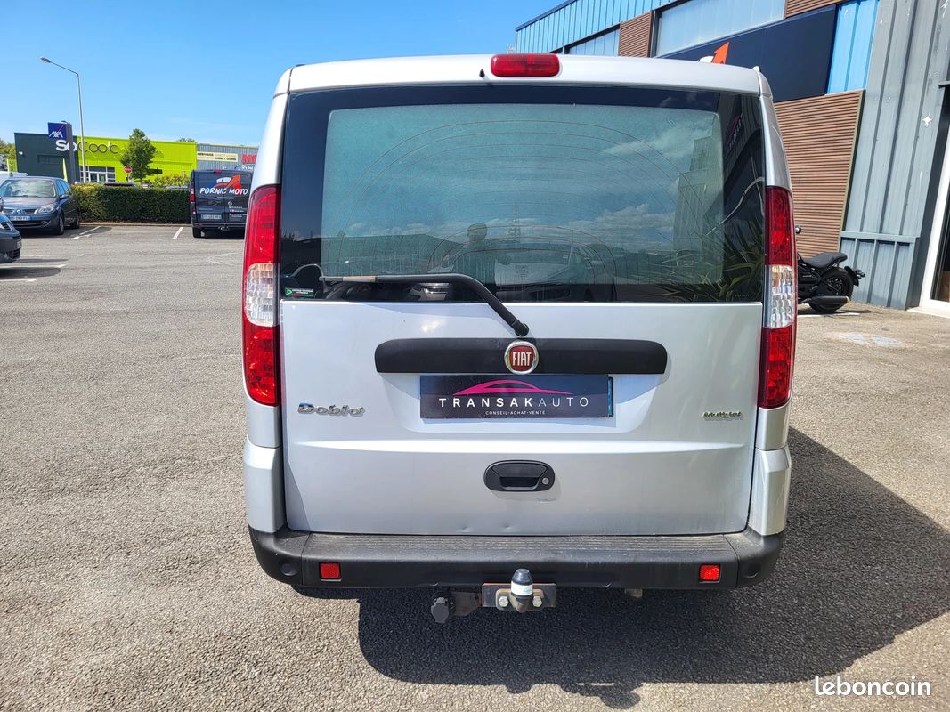 Fiat doblo family 1.9 mjt / 7 places / distri + embrayage + vidange + bougies + vanne egr neuve (image 4)