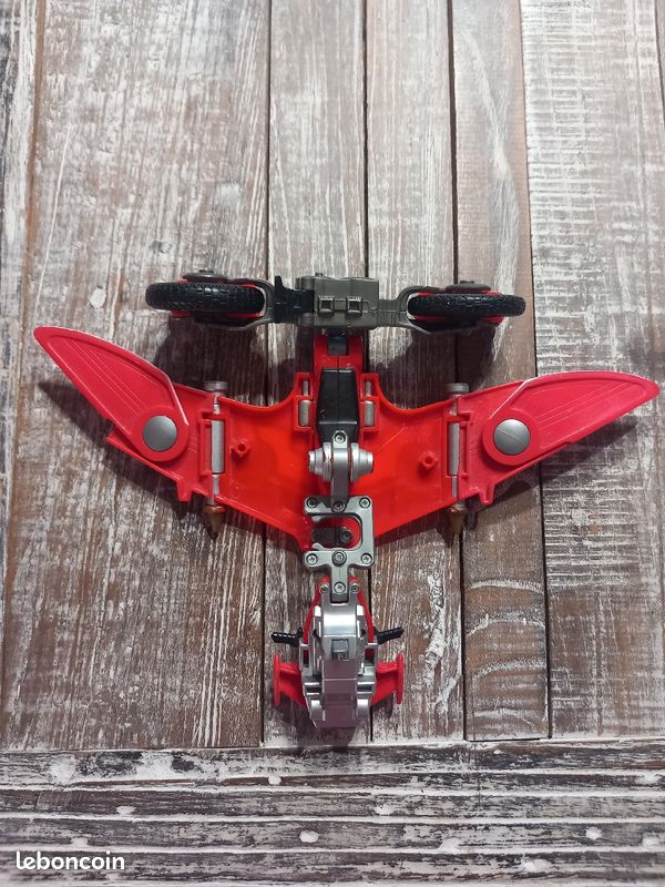 Moto transformer rouge (image 4)