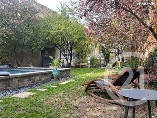 Propriété 8 pièces 241 m²
