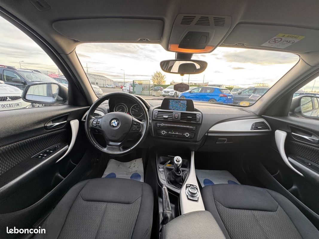 BMW SERIE 1 F20 LCI Lounge 116d 116 CV 03/2015 215900 MOTEUR À CHAINE GPS BLUETOOTH (image 9)