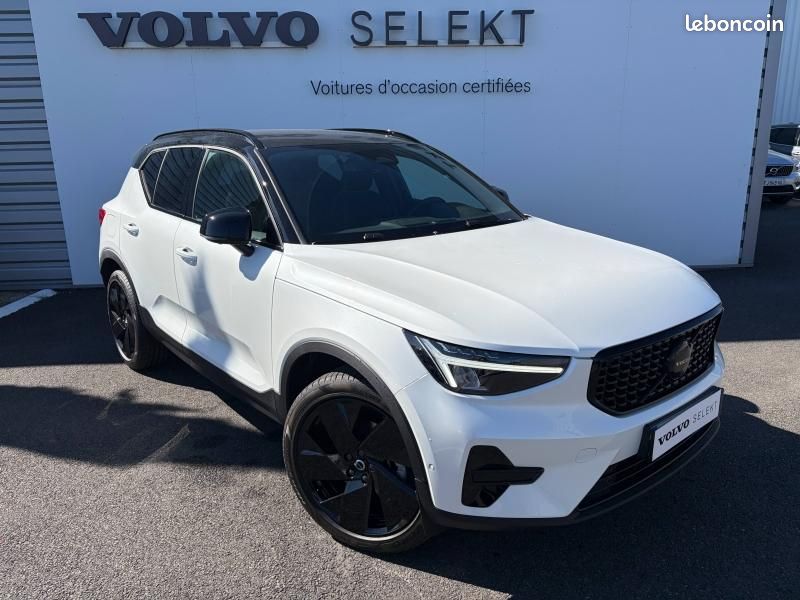 Volvo XC40 B3 163ch Black Edition DCT 7 (image 3)