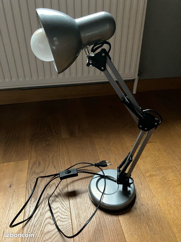 Lampe de bureau (image 1)