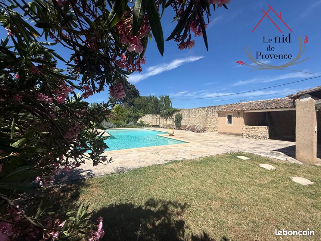 Maison 11 pièces 315 m² · à Pernes-les-Fontaines · 315 m² · 995 000 €