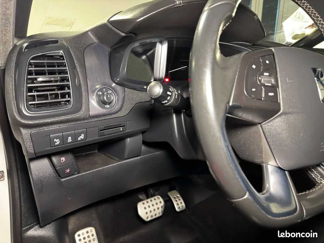 DS DS5 Hybrid 4x4 ETG6 So Chic (image 13)