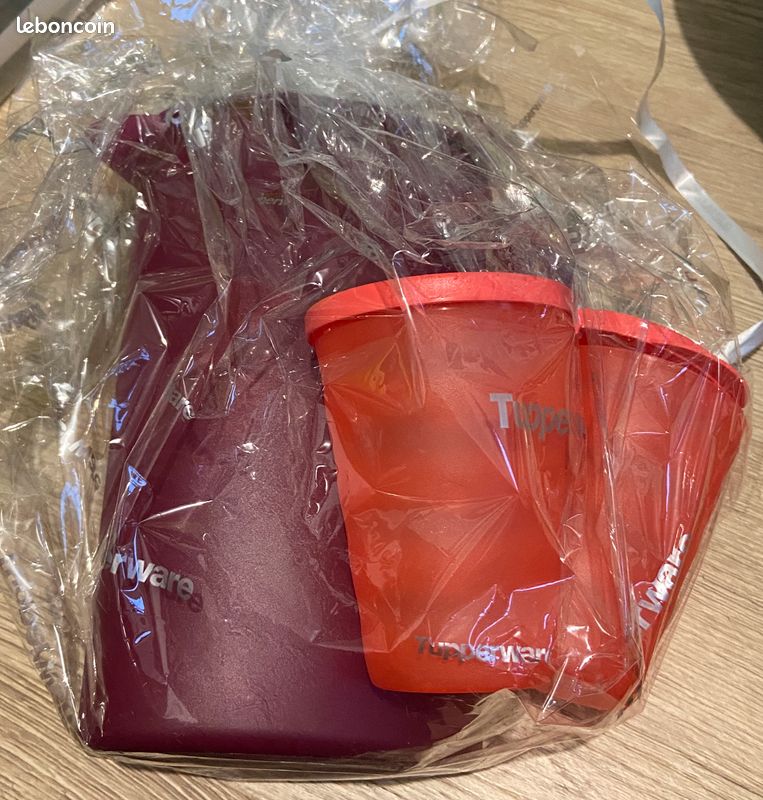 Ensemble cruche et ses 2 verres avec couvercles Tupperware (image 1)