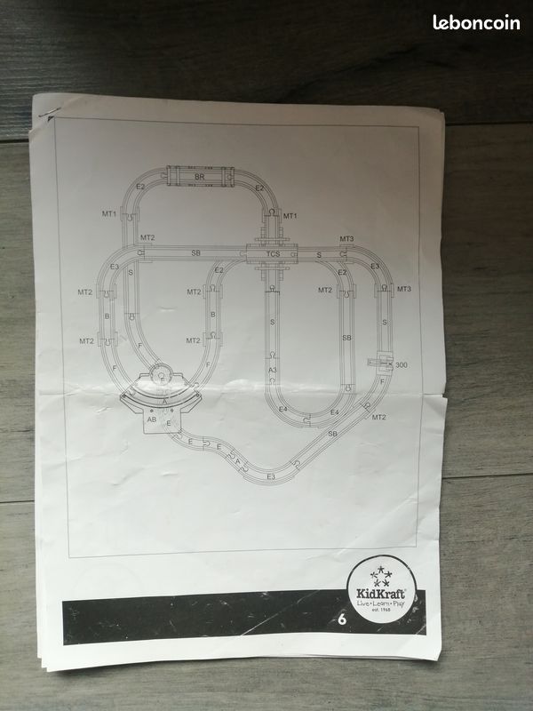 Circuit train bois avec sa table Kidkraft (image 5)