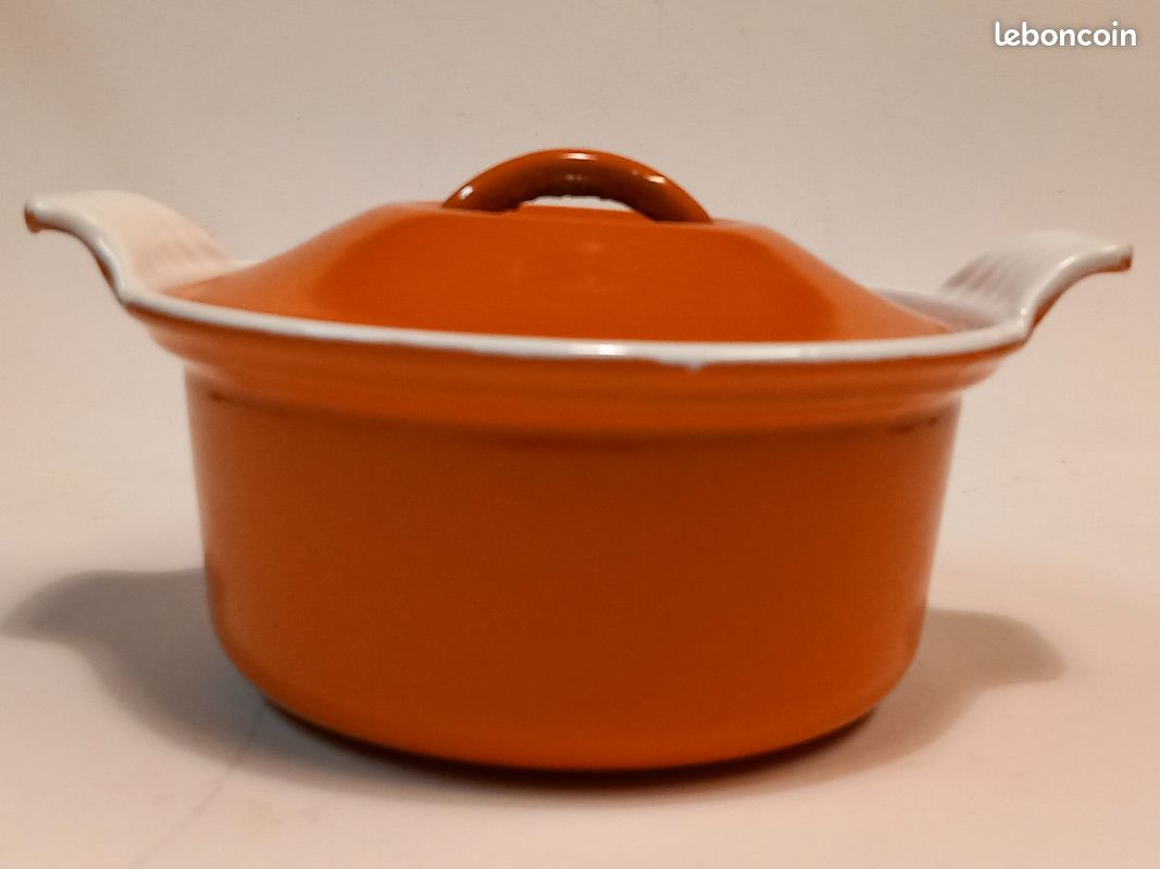 Mini Cocotte En Fonte Émaillée Le Creuset - État Correct - Petit Défaut