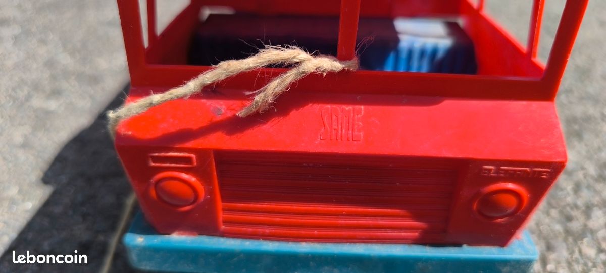 Camion Benne en Bioplastique - Un Jeu Sans Fin