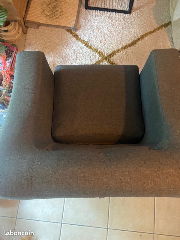 Fauteuil gris (image 2)
