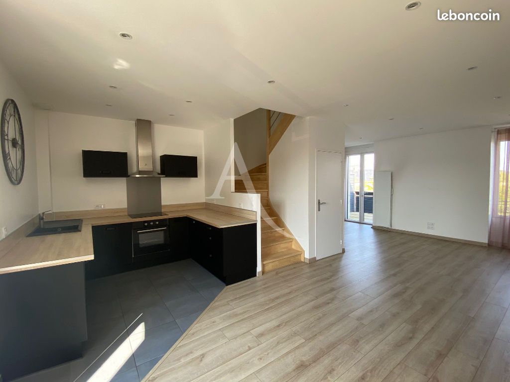 Appartement 3 pièces 72 m² · à Trélazé · 72 m² · 876 €
