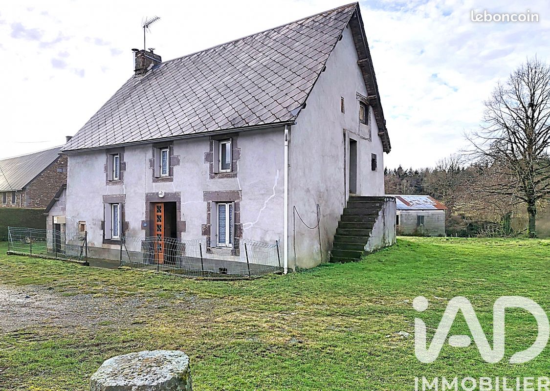 Maison 4 pièces 100 m² · à Bourg-Lastic · 100 m² · 53 000 €