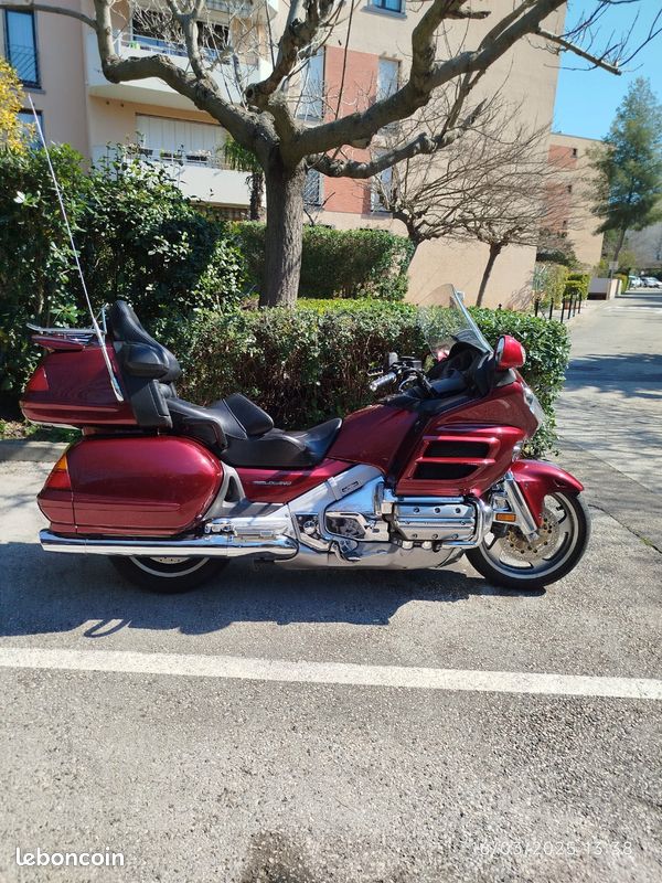 Honda goldwind 1800 (image 1)