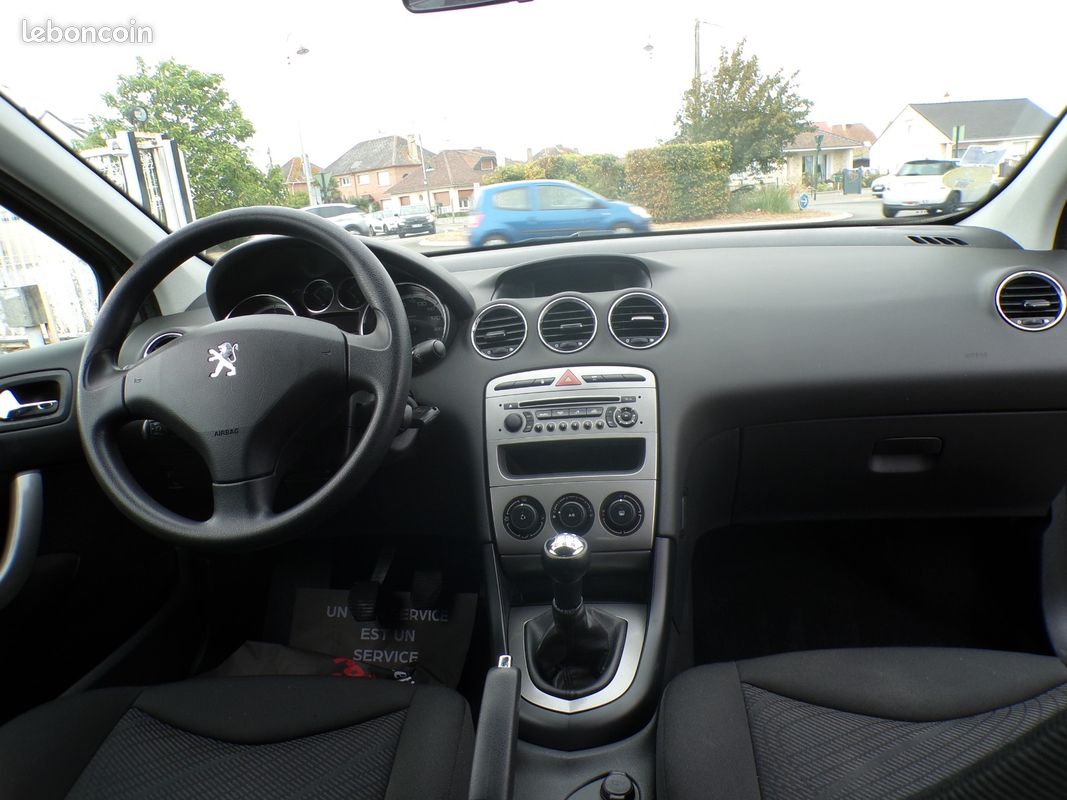 PEUGEOT 308 1.6 HDi 92ch Confort Pack clim 101334 km (image 8)