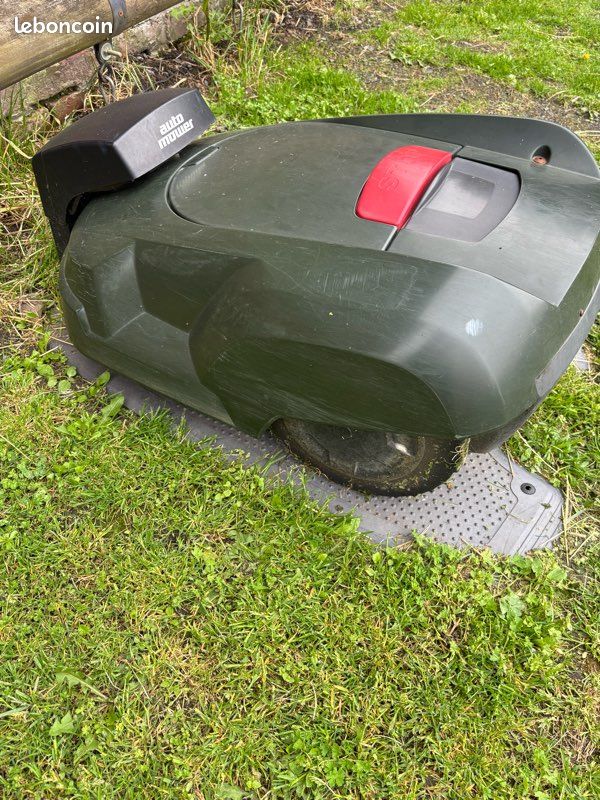 Robot tondeuse Husqvarna 220 AC (image 2)