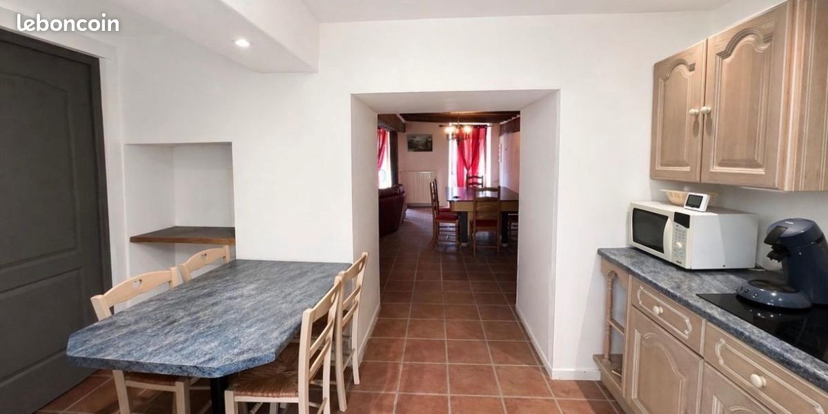 Maison 8 pièces 213 m² · à Segré-en-Anjou Bleu · 213 m² · 199 900 €