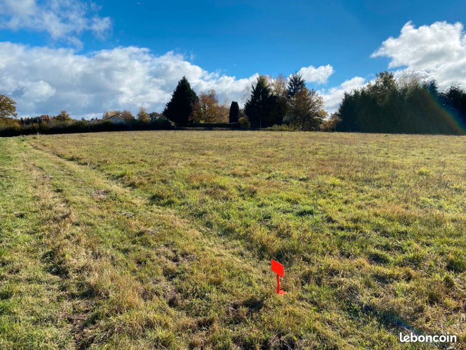 Terrain 1 846 m² Roannes Saint Mary · à Roannes-Saint-Mary · 55 000 €