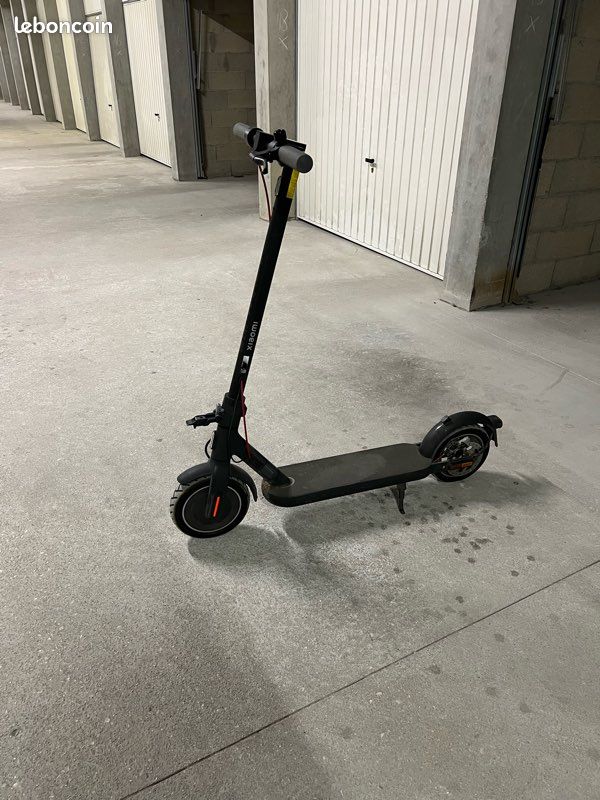 Trotinette électrique (image 1)
