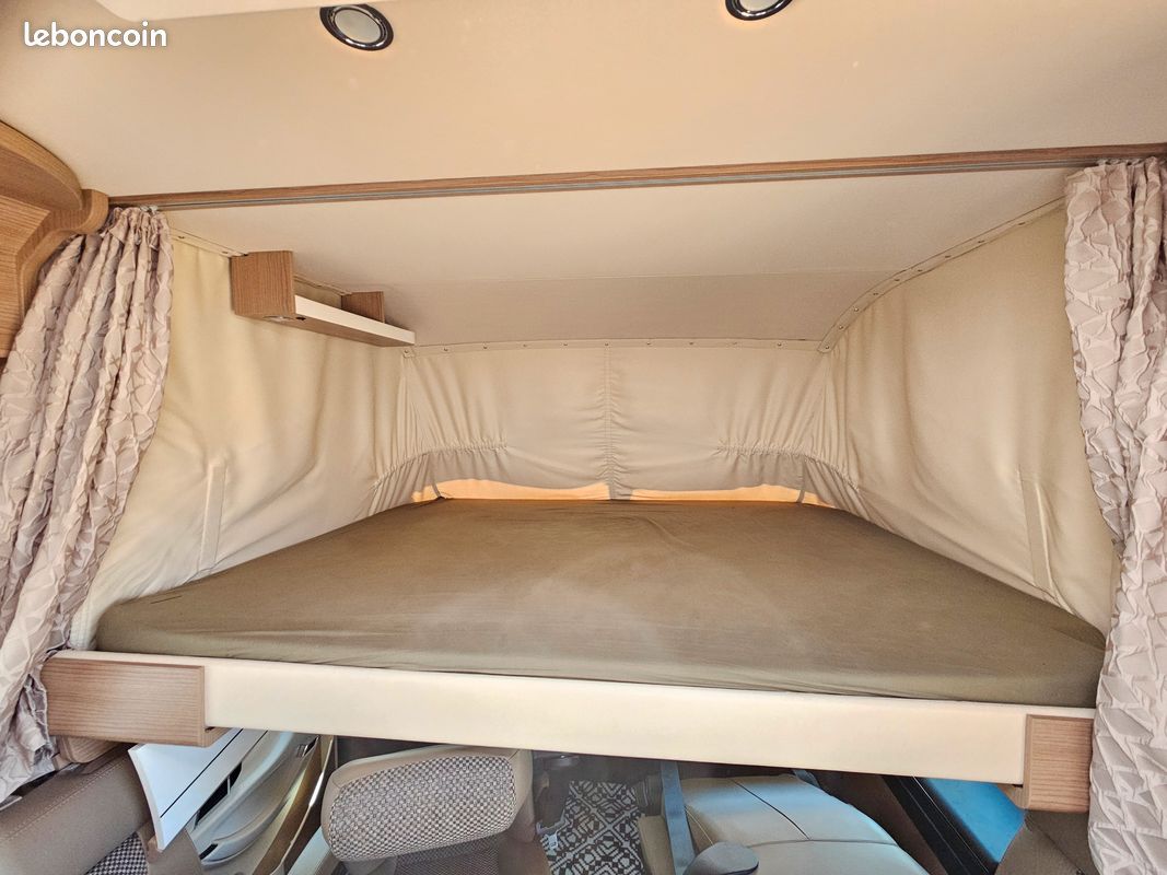 CAMPING CAR Mercedes Carthago Lits Jumeaux (image 4)
