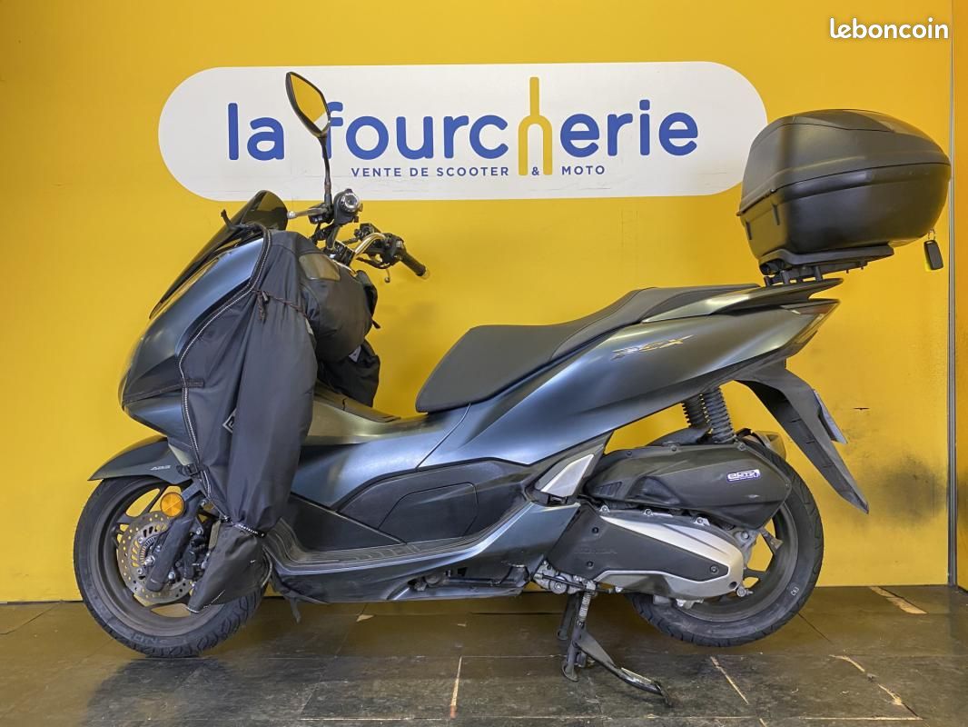 Honda PCX 125 (image 2)