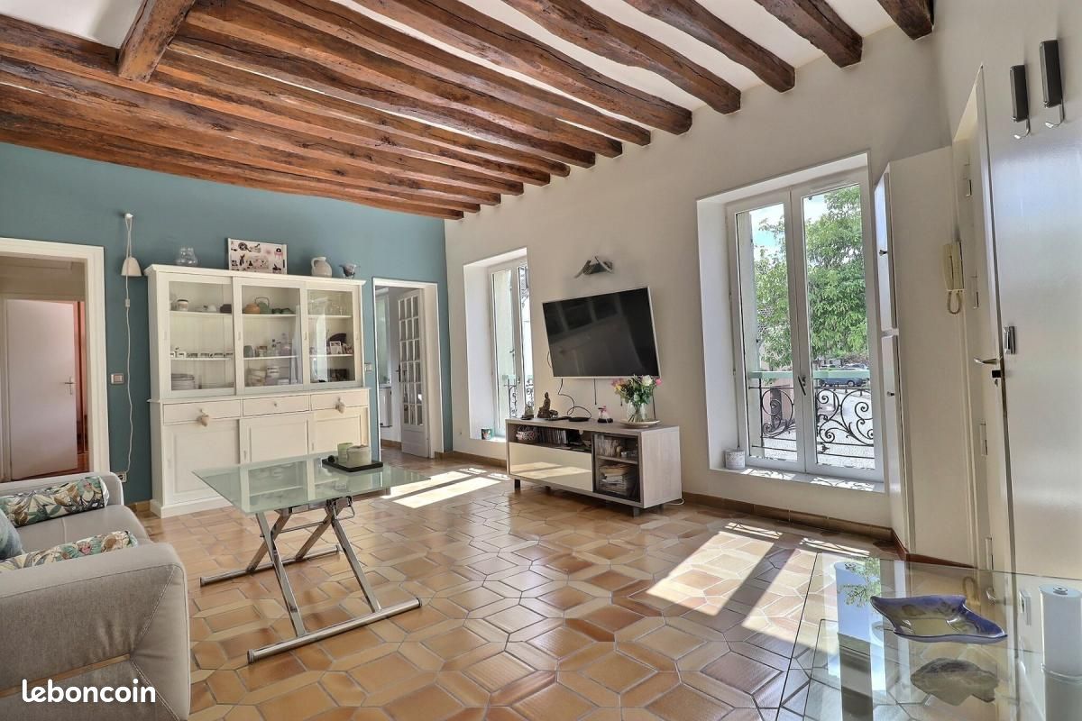 Appartement 2 pièces 46 m² · au Mesnil-le-Roi · 46 m² · 239 000 €