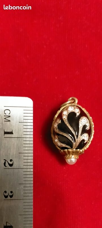 Pendentif (image 1)