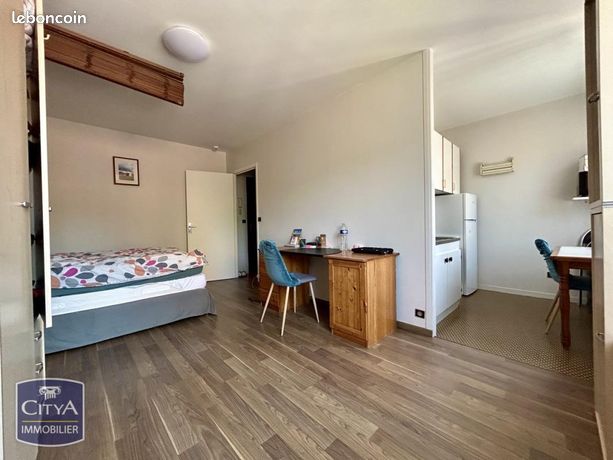 Studio 1 pièce 27 m² — 4