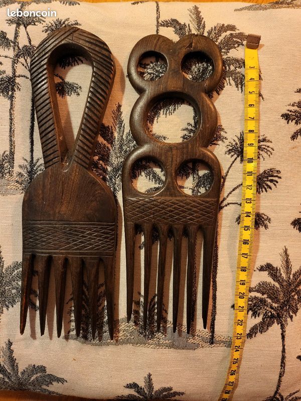 Lot 2 peignes Africains sculptés (image 1)