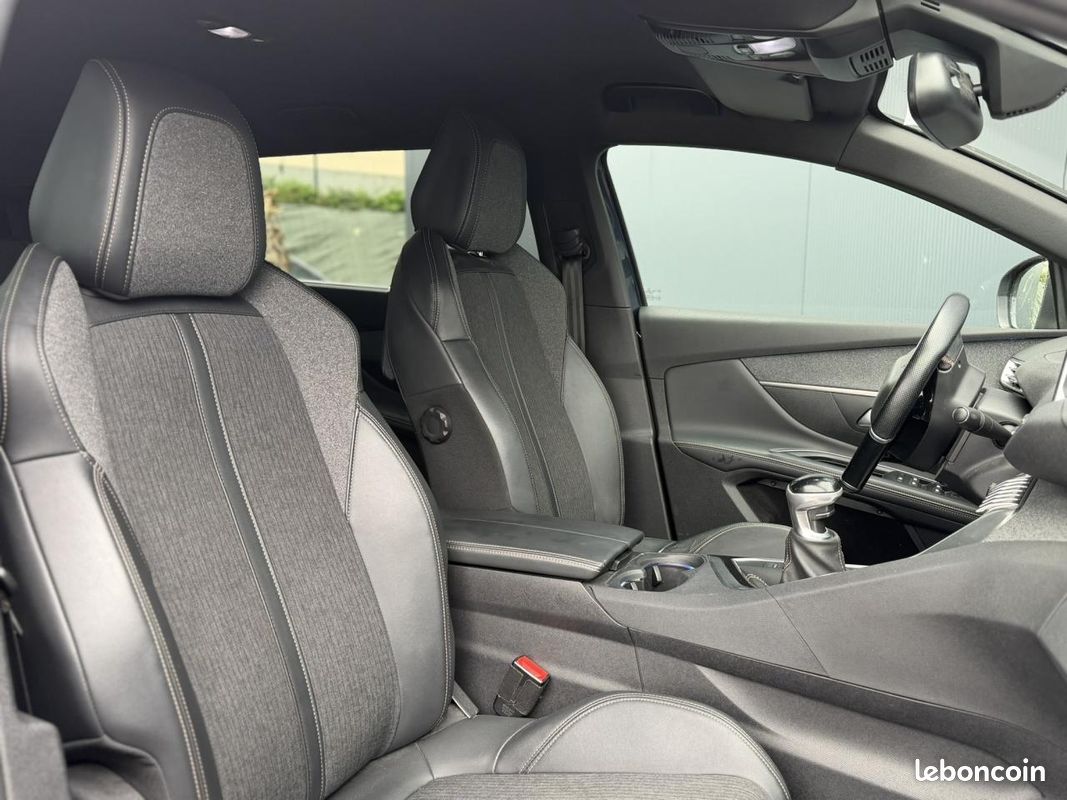PEUGEOT 5008 1.5 BlueHDi 130 GT Line 7 places, avec Apple Car Play et Caméra de recul (image 22)
