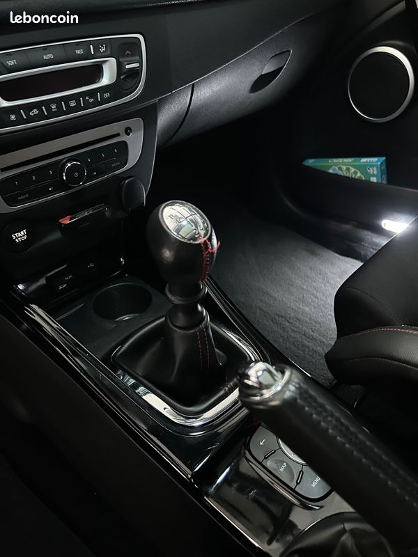 Renault mégane 3 rs 2.0t 265 cup (image 11)