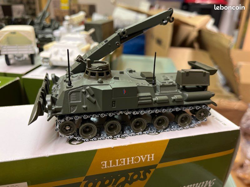 Vehicule Miniature Solido 1/50 Char AMX30 PLUTON Avec Camion Berliet T12 1 37 Armée Française