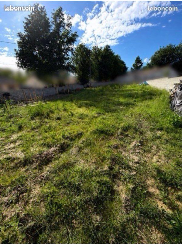 Terrain constructible · à Saint-André-de-Cubzac · 55 000 €