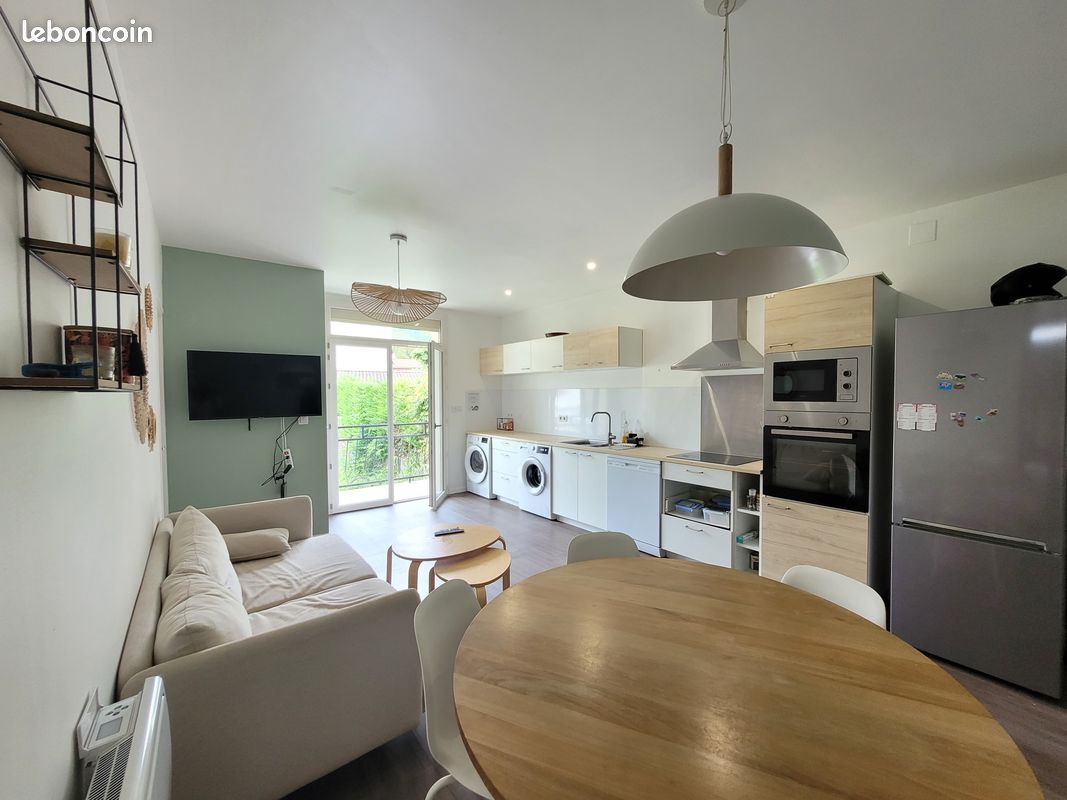 Appartement 1 pièce 86 m² · à Castanet-Tolosan · 86 m² · 520 €/mois
