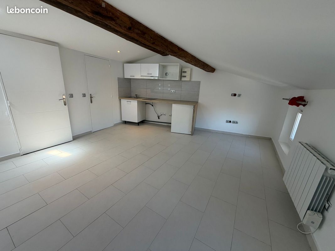 Appartement 1 pièce 20 m² · à Roquebrune-sur-Argens · 20 m² · 580 €/mois