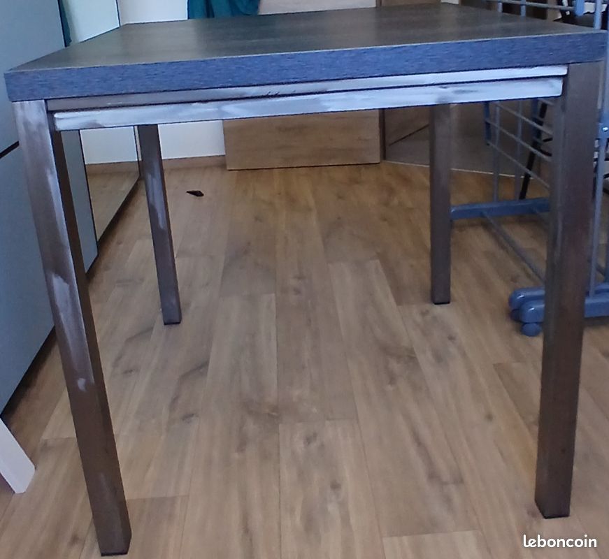 Table haute avec tabouret - 4 pieds (image 2)