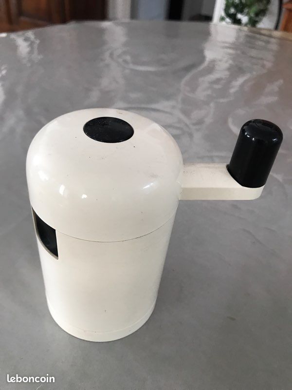 Moulin pour râper le chocolat (image 1)