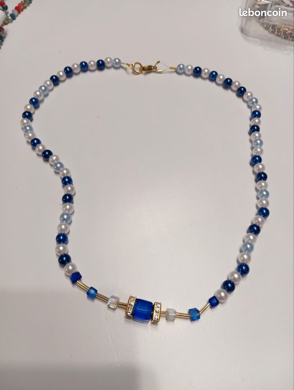 Collier (image 1)