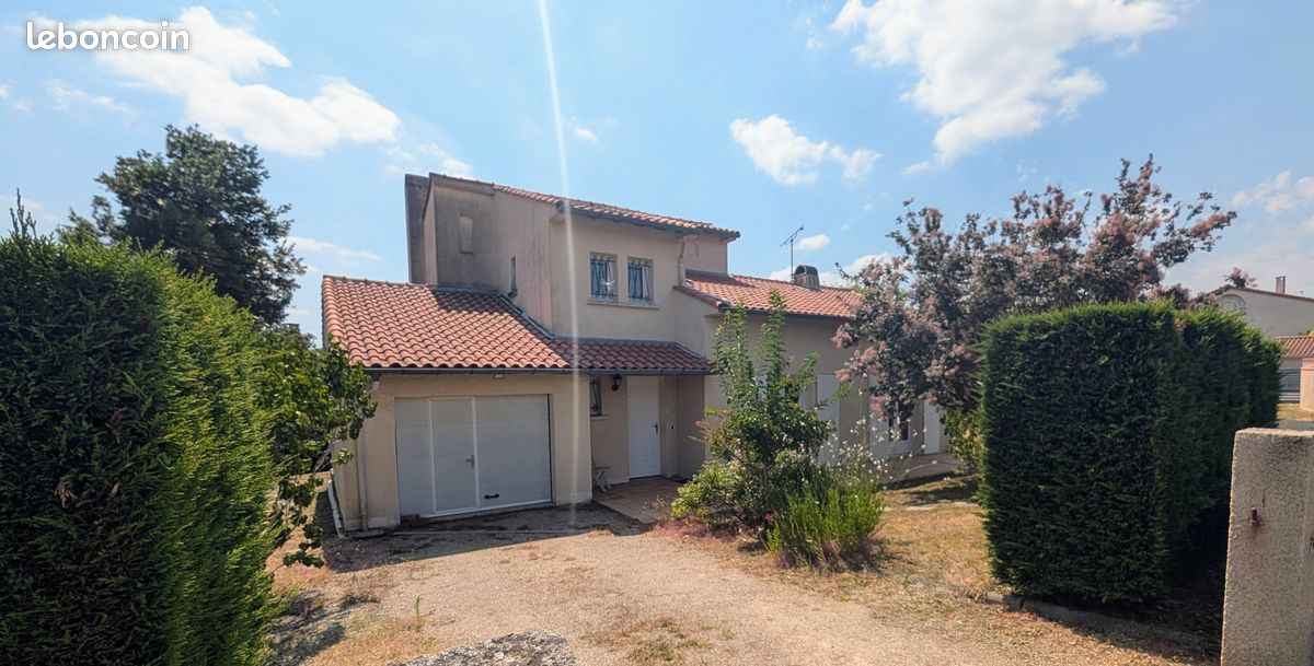Maison 4 pièces 112 m² · à Castres · 112 m² · 1 070 €
